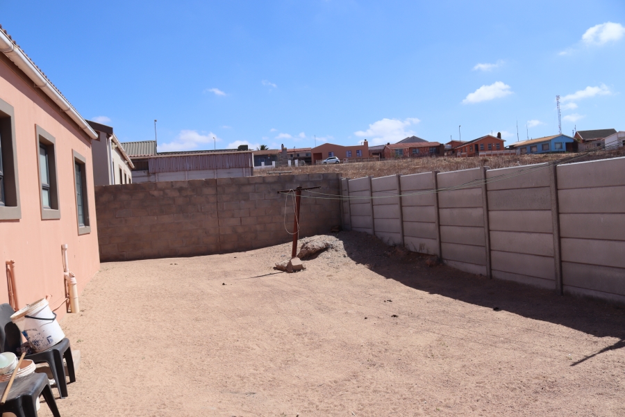 3 Bedroom Property for Sale in Louwville Western Cape